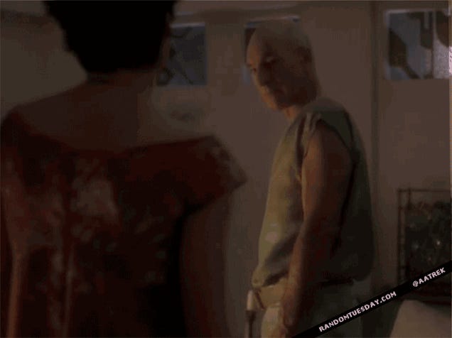 Gorgeous Star Trek: TNG gifs show off the series sexy new Blu-Ray upgrades