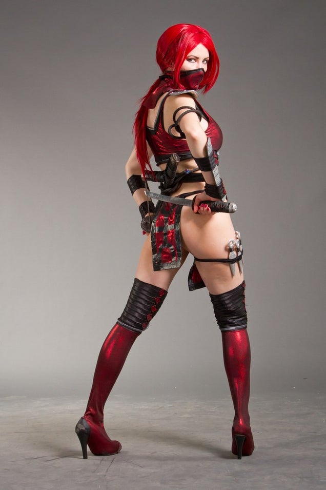 Start Your Week With Cosplay From Star Wars, Diablo, The Witcher and...Ponyo