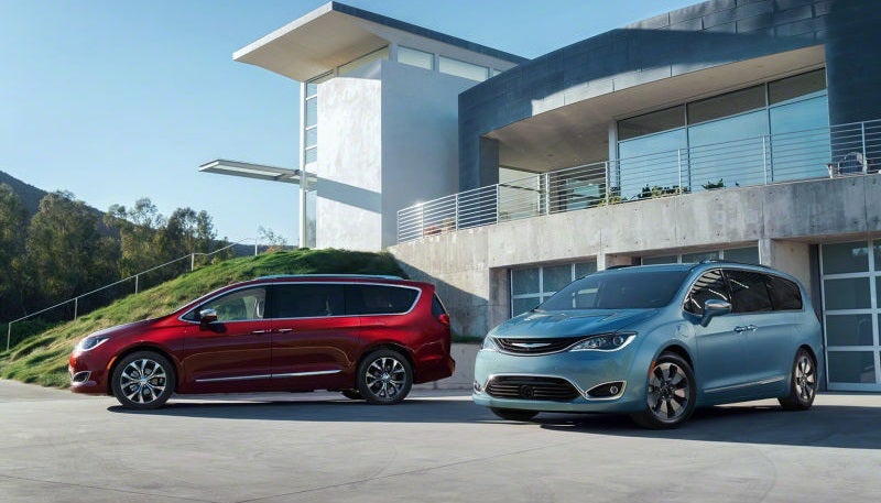 2017 Chrysler Pacifica And Pacifica Hybrid: This Is It