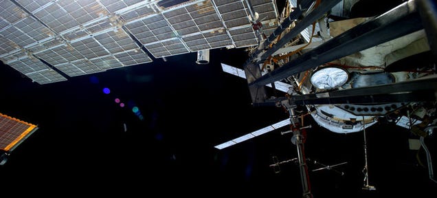 La ISS, obligada a cambiar su órbita para evitar basura espacial