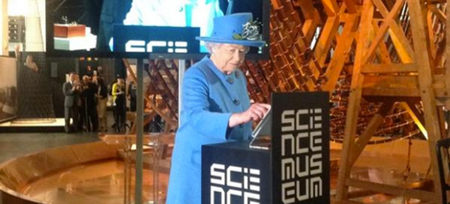 The Queen Just Sent Her First Tweet