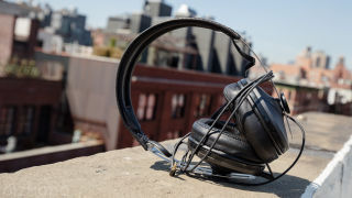 Sennheiser's New $500 Wireless Headphones Only Work Well With a Wire