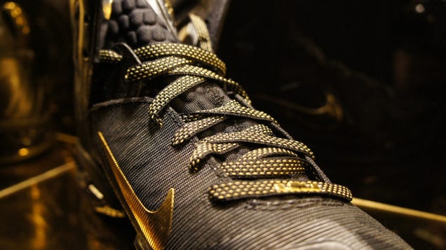 It Takes Carbon Fiber and Kevlar to Make the Best Basketball Shoes in the World