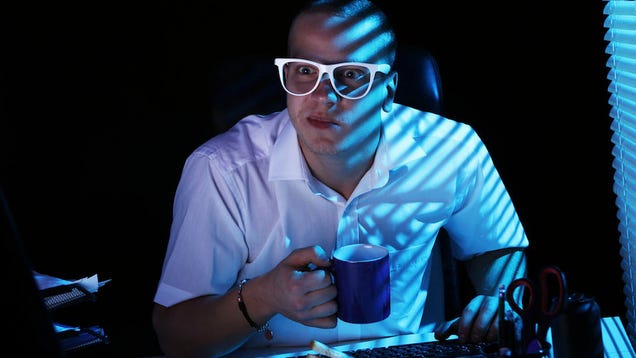 Fake Gamer Of The Week: My Supah Glahsses Make Me Supah Fantastich At Video Games
