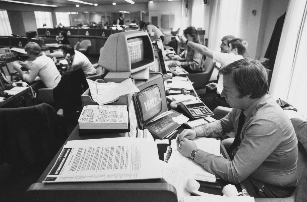 how-newspapers-wrote-about-the-internet-in-1988