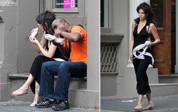 Paz de la Huerta Eats Burrito While Showing Bra