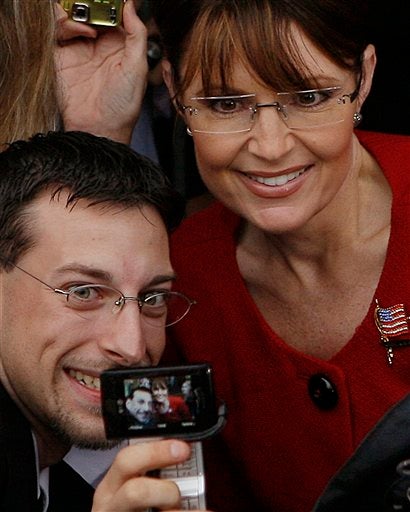 Sarah Palin, Nightmare Of The Centrist Male McCain Fan With Actual Brains*