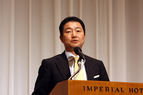 Square Enix President Sorta Dates Dragon Quest IX (Mentions Tecmo)