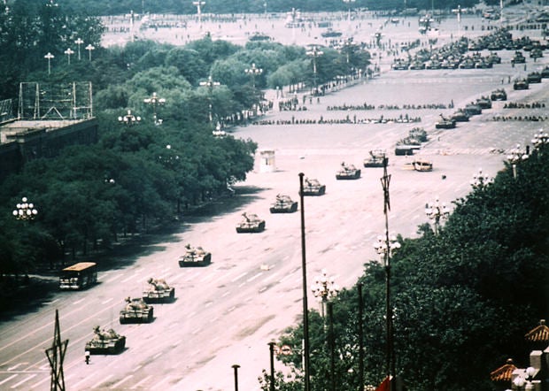 Iconic Photos Aren't So Iconic When Left Uncropped