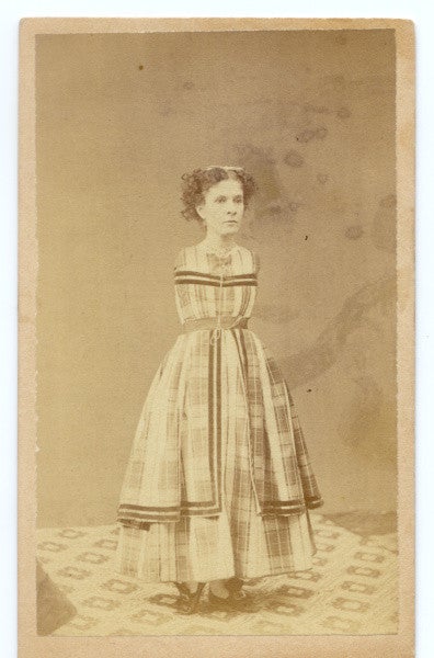 Glamour shots of carnival "freaks" of the 1800s were oddly touching