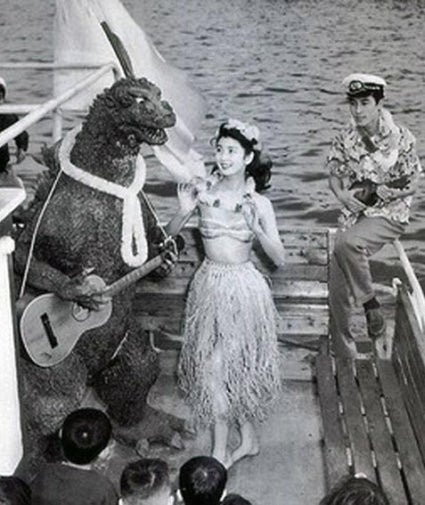Behind-the-scenes Godzilla photos were charming, absolutely ridiculous