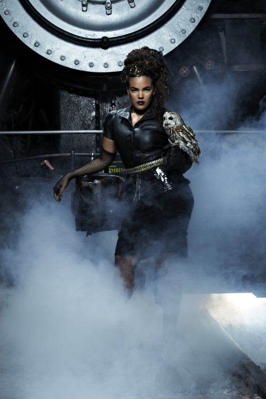 Top Model does Steampunk, thinks Steampunk means "Owl"