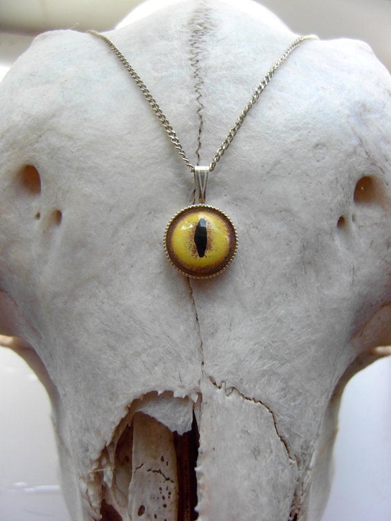 The very best fancy eyeball jewelry for a macabre night out