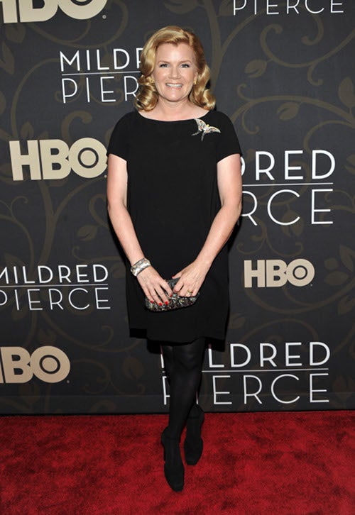 Tribute To Old Hollywood Brings Fashion For The Occasion