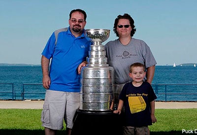 Red Wings Fan Attempts To Jinx Penguins With Lions Shirt; Results Predictable