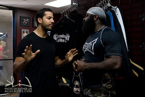 Kimbo Slice Lives An American Fantasy And Punches David Blaine In The Stomach