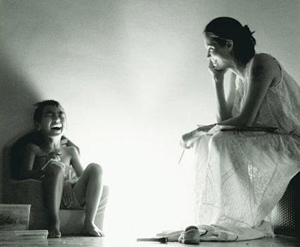 Angelina Jolie In W: Nauseatingly Normal