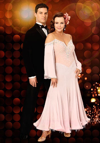 Airbrush Tool Tipped To Win Based On 'Dancing With The Stars' Promo Shots