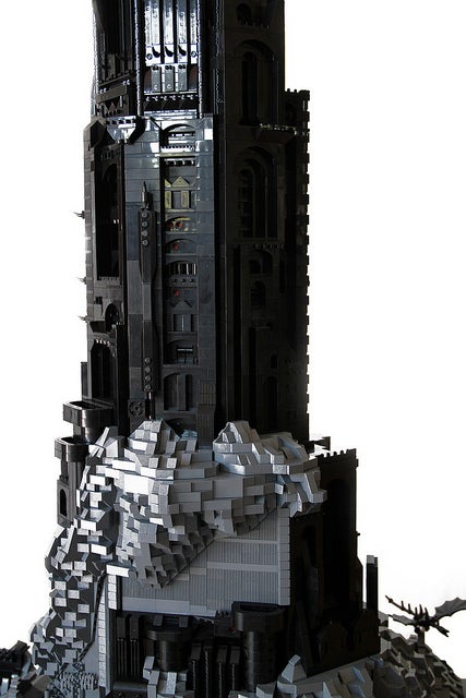 LEGO Mordor cannot be reached with plastic eagles
