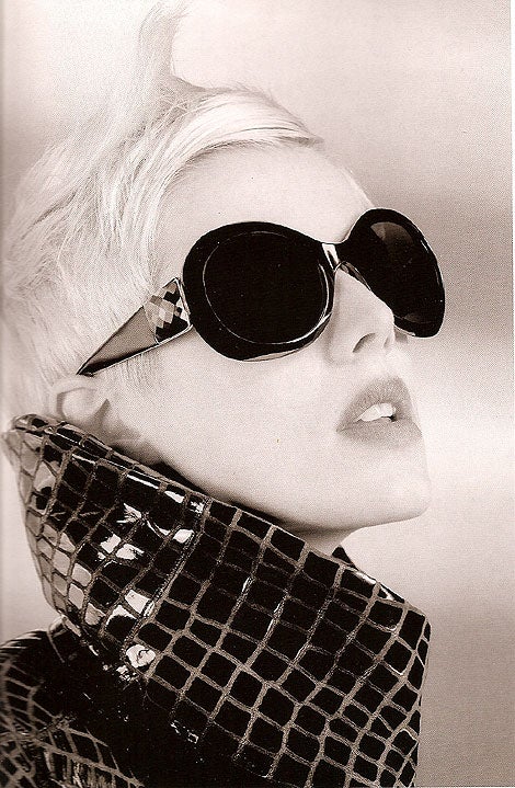 Model Agyness Deyn Works Her "Magic" For Neiman Marcus