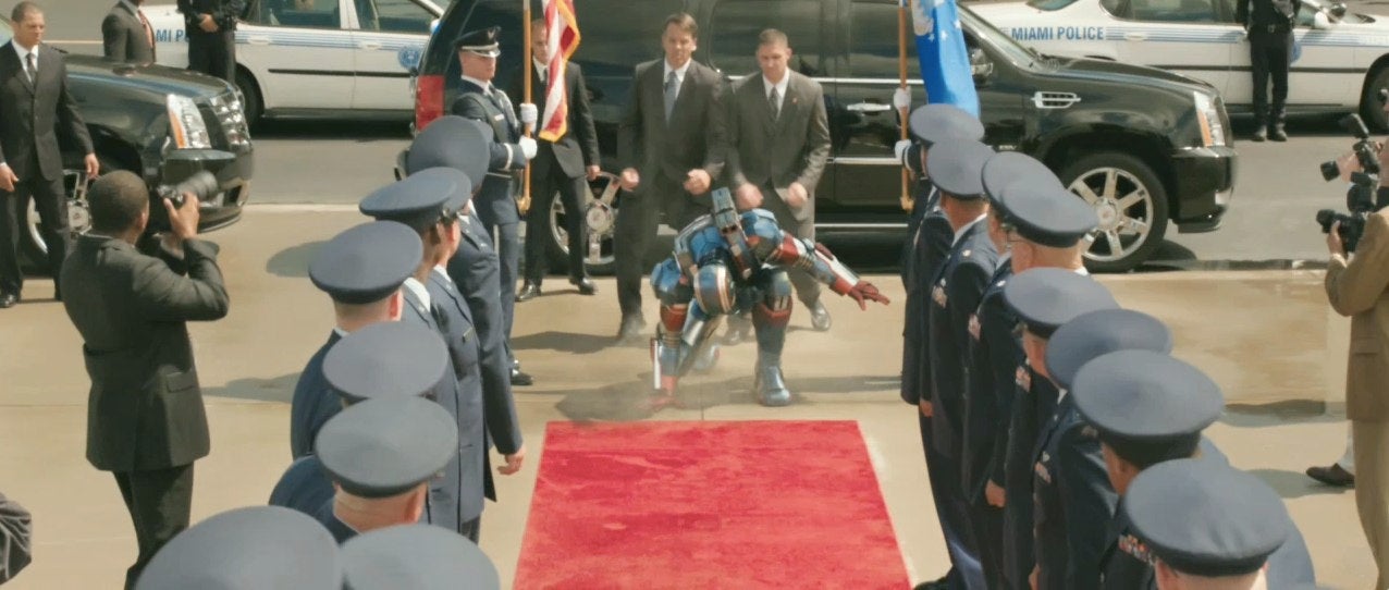 Iron Man 3 trailer screencaps reveal Tony Stark's worst nightmares. Plural.