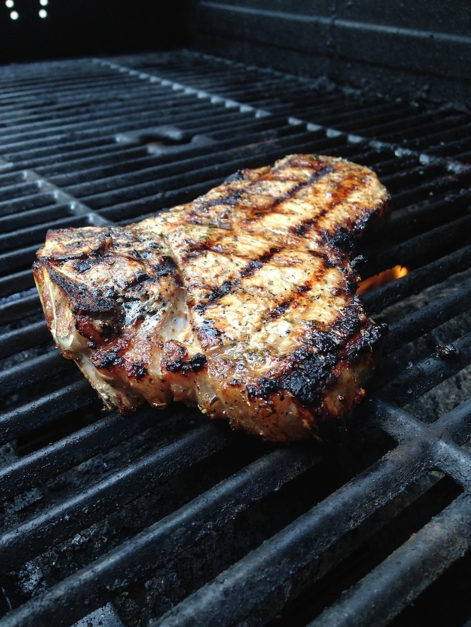 18 Fiery Photos Of Grills And Charred Meat