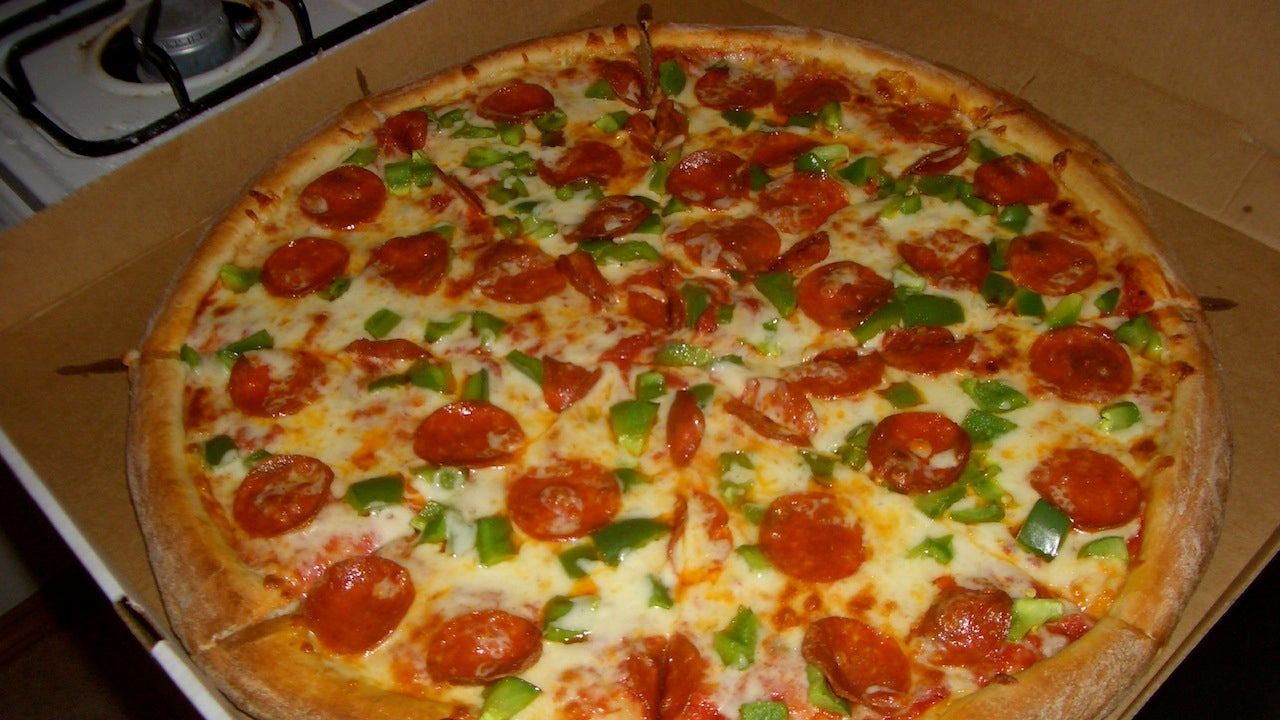 An Engineer Explains Why You Should Always Order the Larger Pizza
