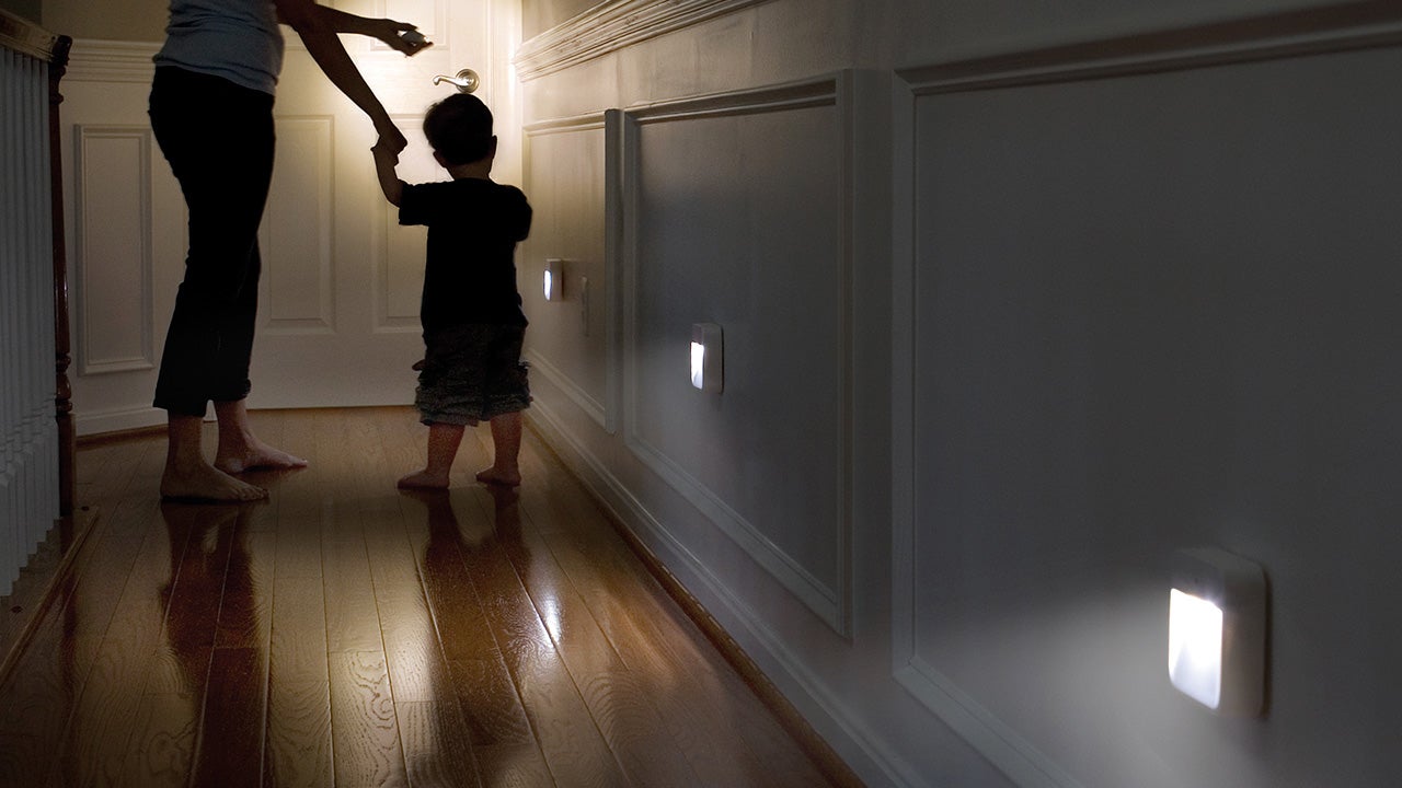 Wireless Emergency Lights Can Brighten Up Your Next Power Outage