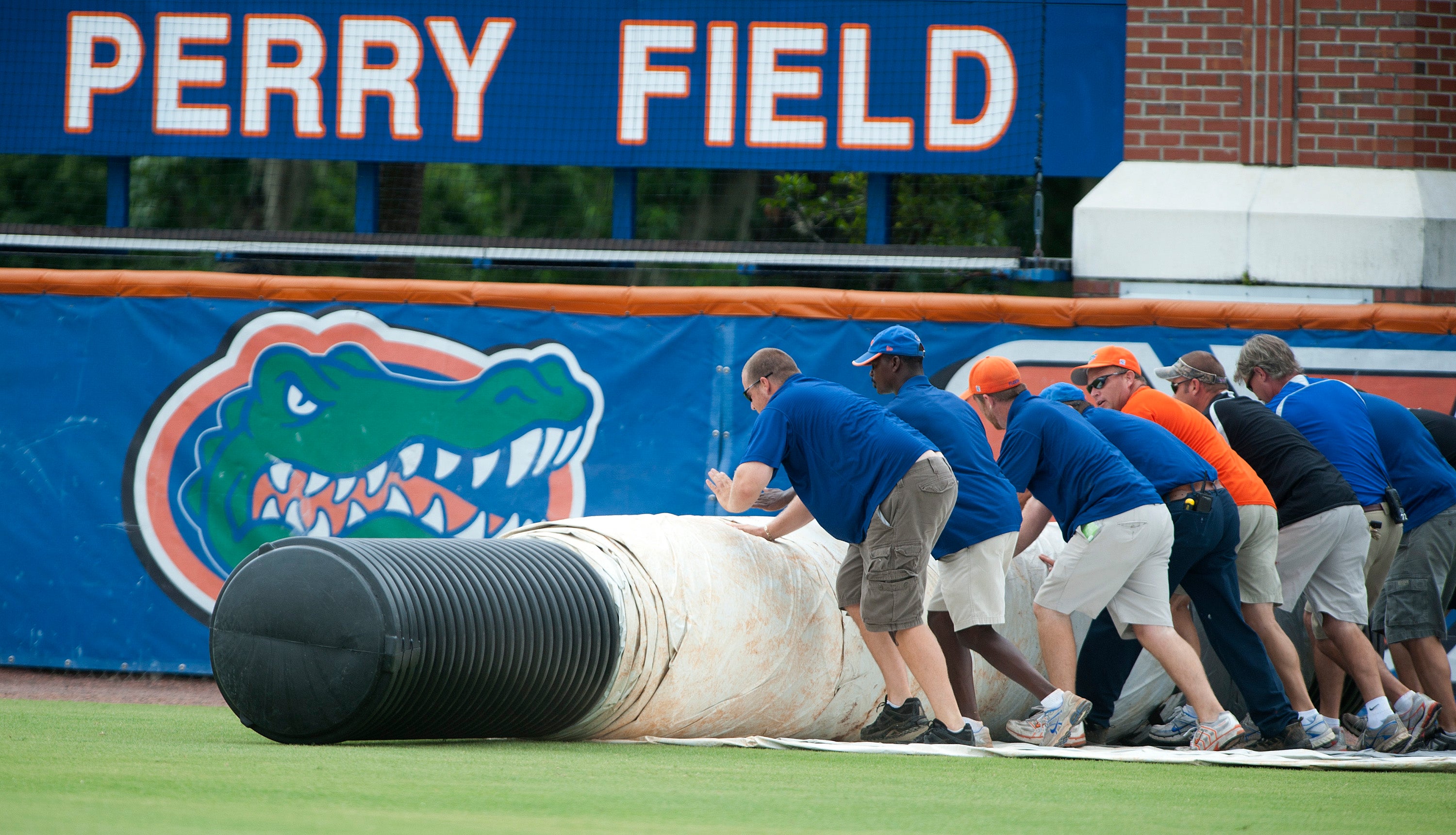 Florida Man Wanted for Peeing on Gators Fans