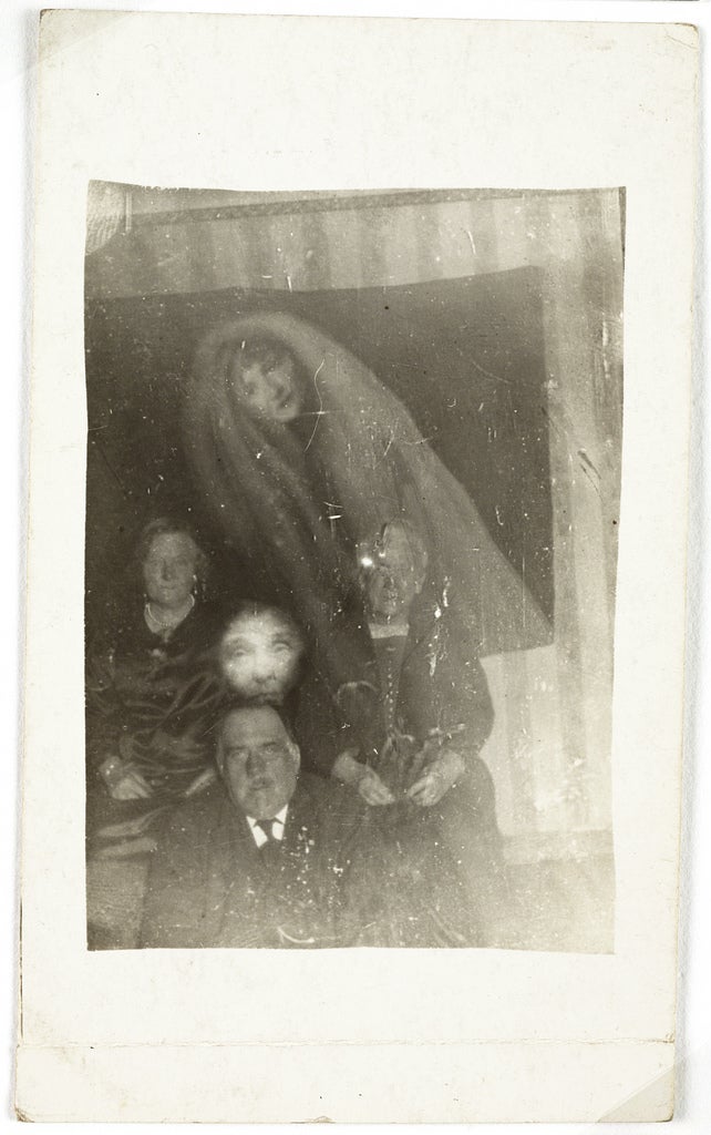The Goofiest Old Timey Spirit Portraits Ever Photographed