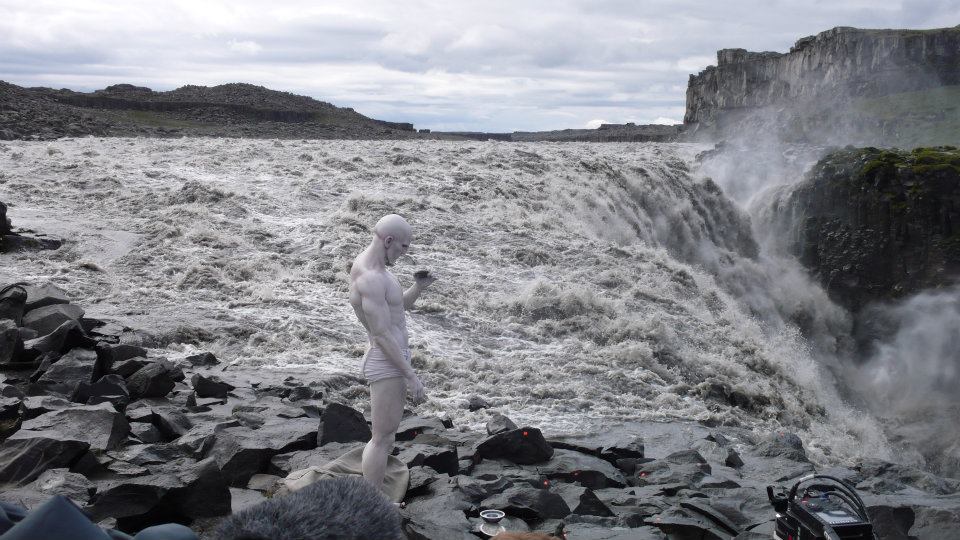 Prometheus set photos show what's under the Engineers' robes, plus a never-before-seen character