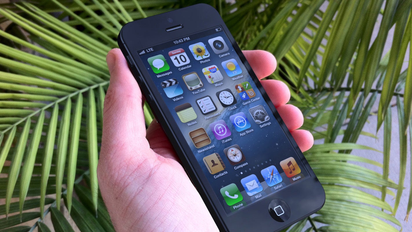This Is How the iPhone 5 Might Look in Your Hand