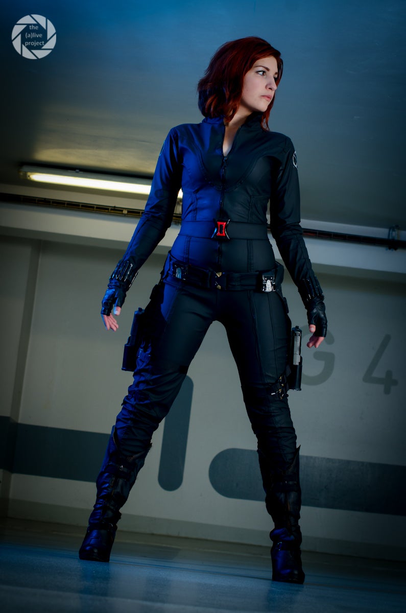 Commander Shepard Will Shoot the Next Cosplayer She Sees