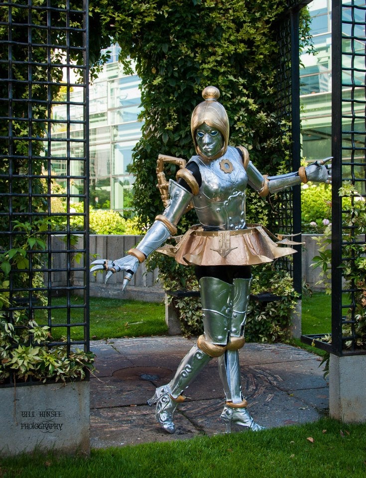 League of Legends Cosplay That's so Good it Doesn't Look Human