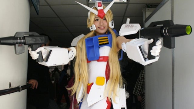 Behold, the Awesome Queen of Gundam Cosplay