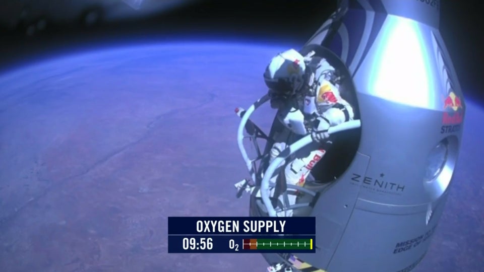 Red Bull's Insane 24 Mile Supersonic Stratos Space Jump Has Been A Success
