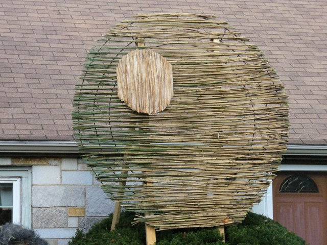 Star Wars made entirely out of scarecrows wins best Halloween lawn on this Earth