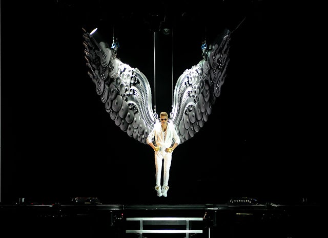 Gas Masks, Angel Wings and Fainting Spells: The Week We Lost Justin Bieber