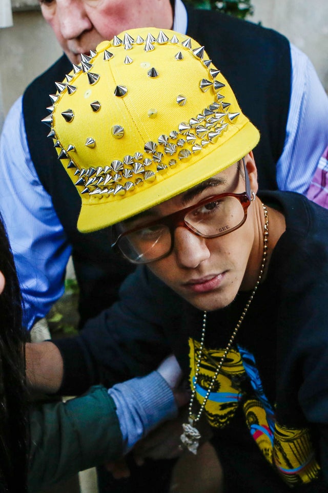 Gas Masks, Angel Wings and Fainting Spells: The Week We Lost Justin Bieber