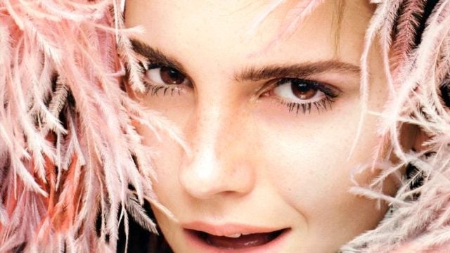 Rihanna Sure Looks Pale On Her New Vogue Cover