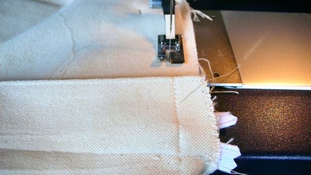 How To Make A Pair Of White Short-Shorts