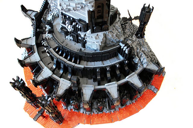 LEGO Mordor cannot be reached with plastic eagles