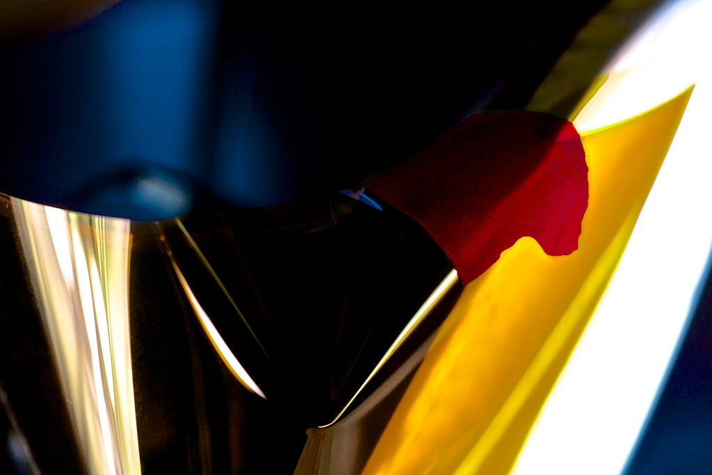 15 Photos Taken (Mostly) In Three Colors