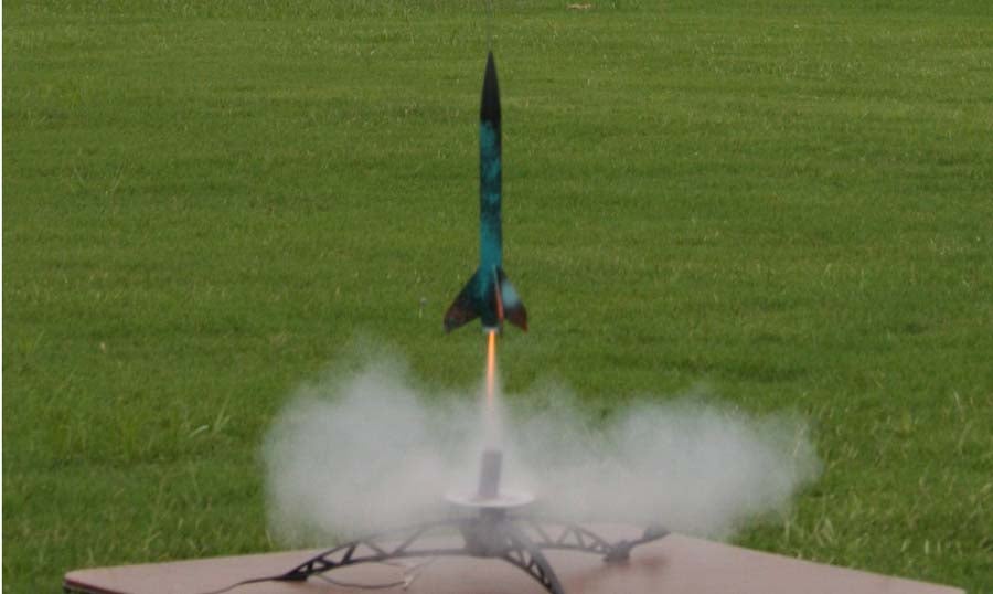 The Dangerous Origins of Model Rocketry