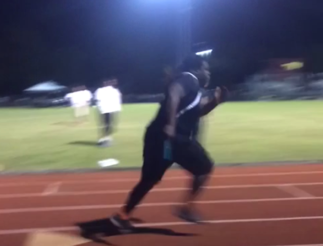 300-Pound Relay Racer Runs Like He Was Shot Out Of A Cannon