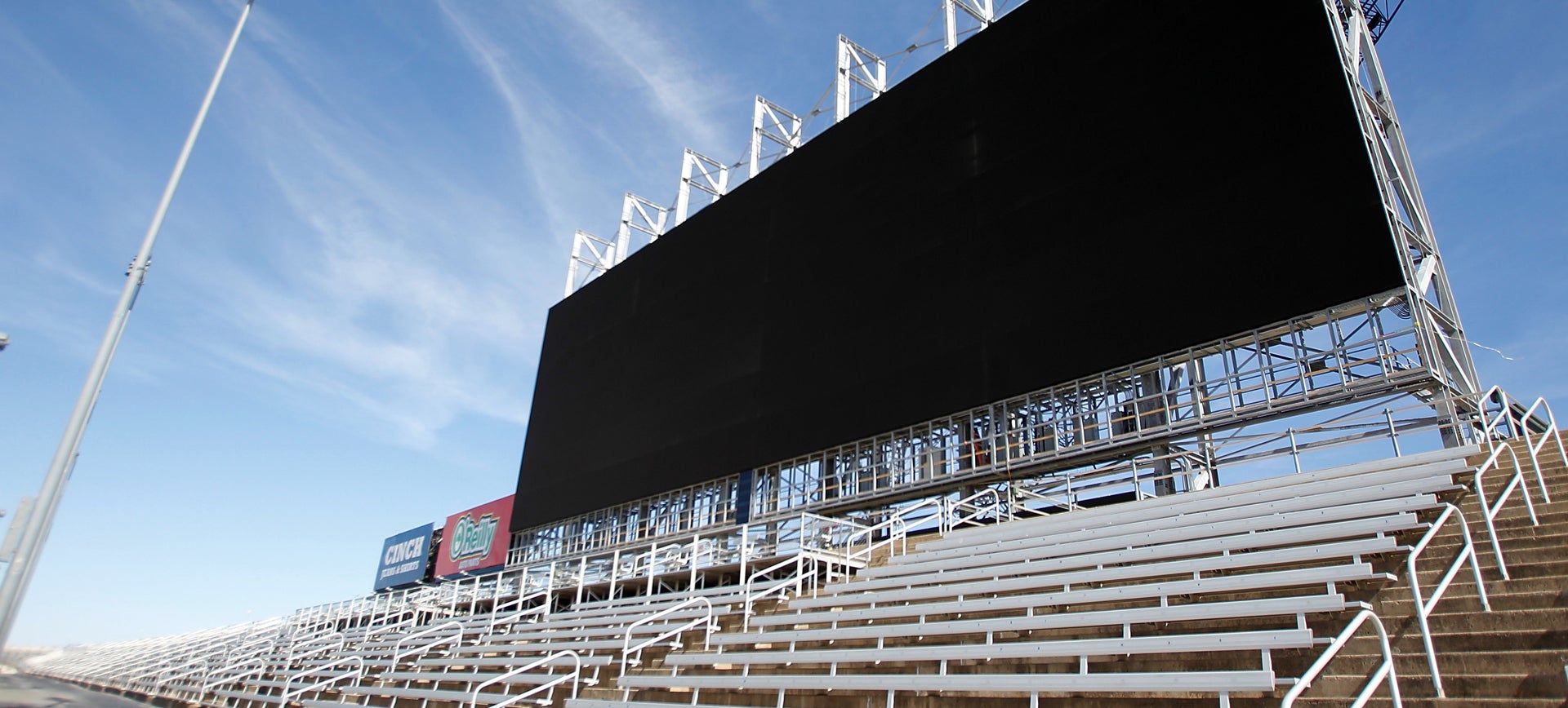 World&#39;s Largest HDTV Opens At Texas Motor Speedway, Could Fit 9 Alamos