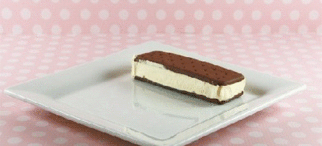 Make yourself an awesome cake with ice cream sandwiches in five minutes