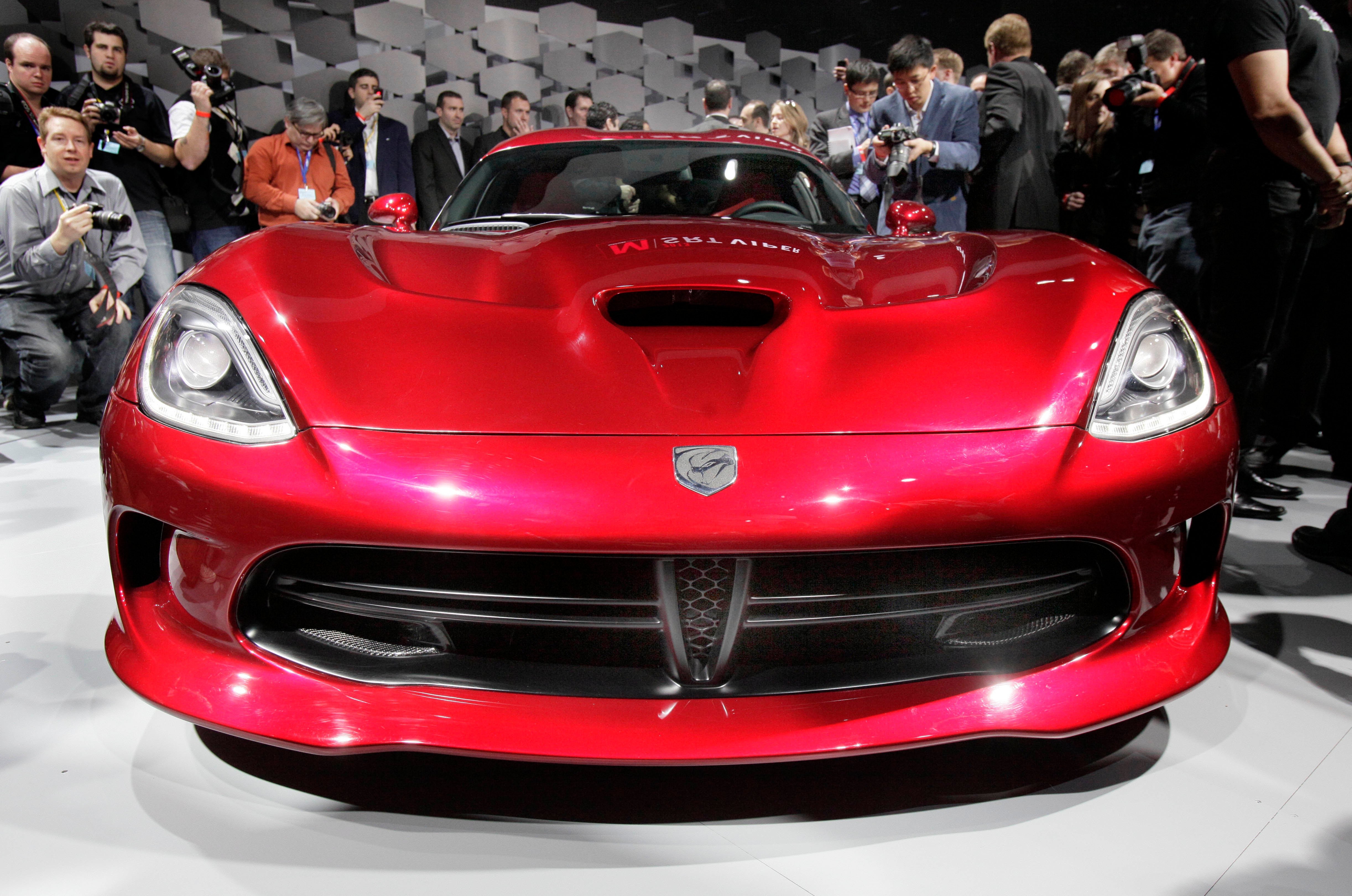 Chrysler Is Slowing Viper Production Since You Won&#39;t Buy Them