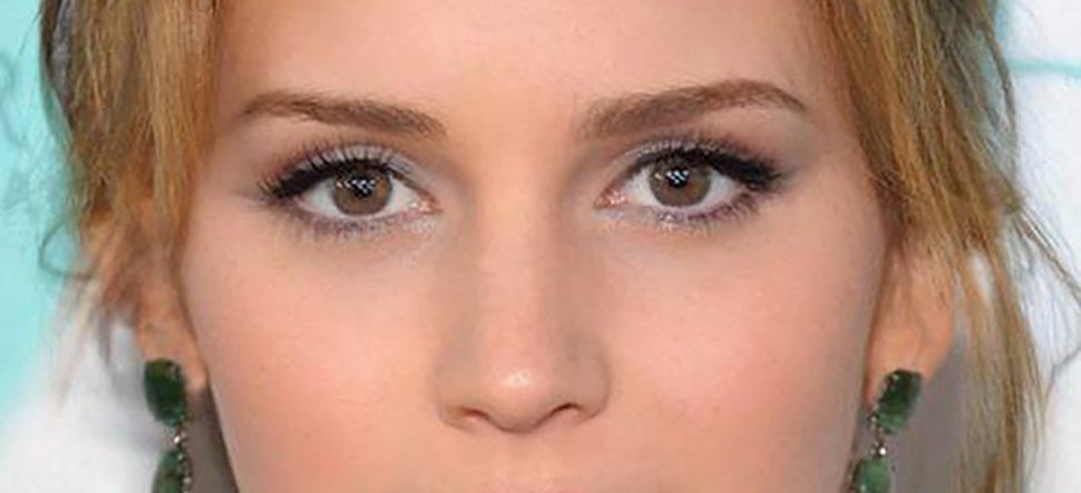 Jennifer Lawrence or Emma Watson? This Photoshop Wins Today&#39;s Internet