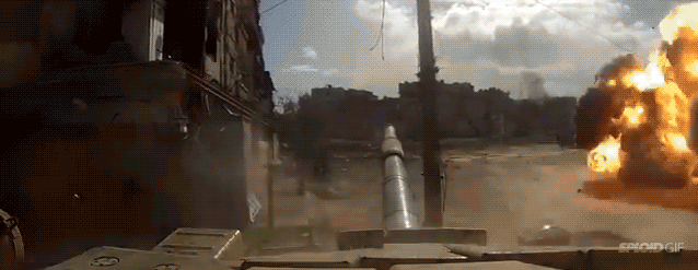 Terrifying GoPro video from tanks in Syria&#39;s war zone